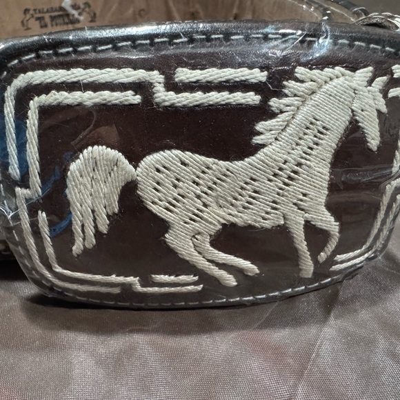 Cinto piteado Brown Belt with Horse Design - Picture 2 of 4